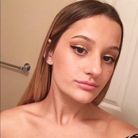 Meet your Posher, Briley - Picture 1 of 1